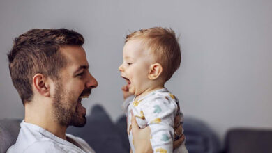 When do babies say "mama" and "dada"?