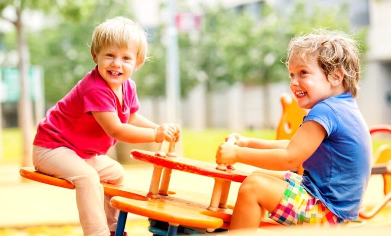 9 أنواع من اللعب لنمو الطفل ونموه